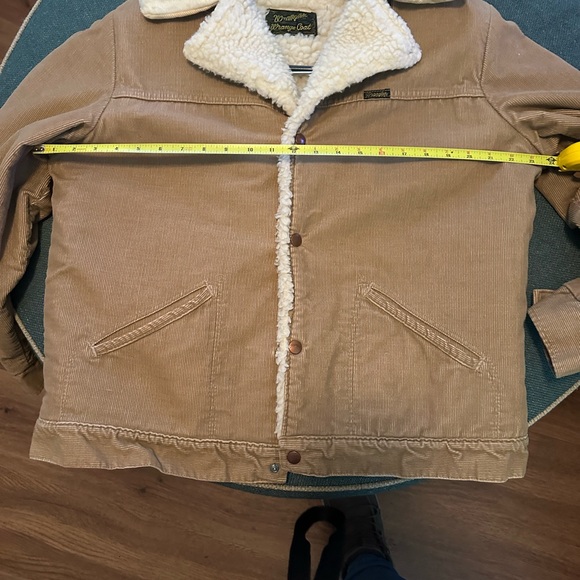 Wrangler Truckers corduroy and Sherpa coat $$40 - Picture 6 of 7